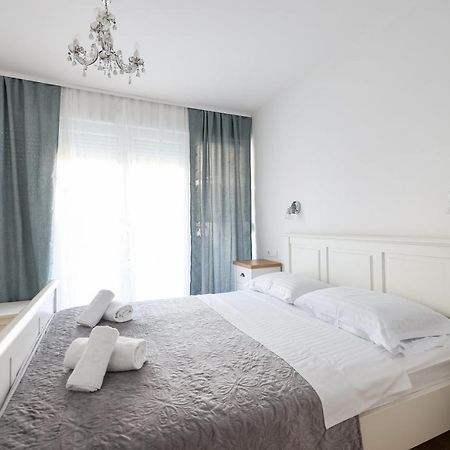 Two Bedroom Apartment With A Balcony Relja Zadar Exterior foto